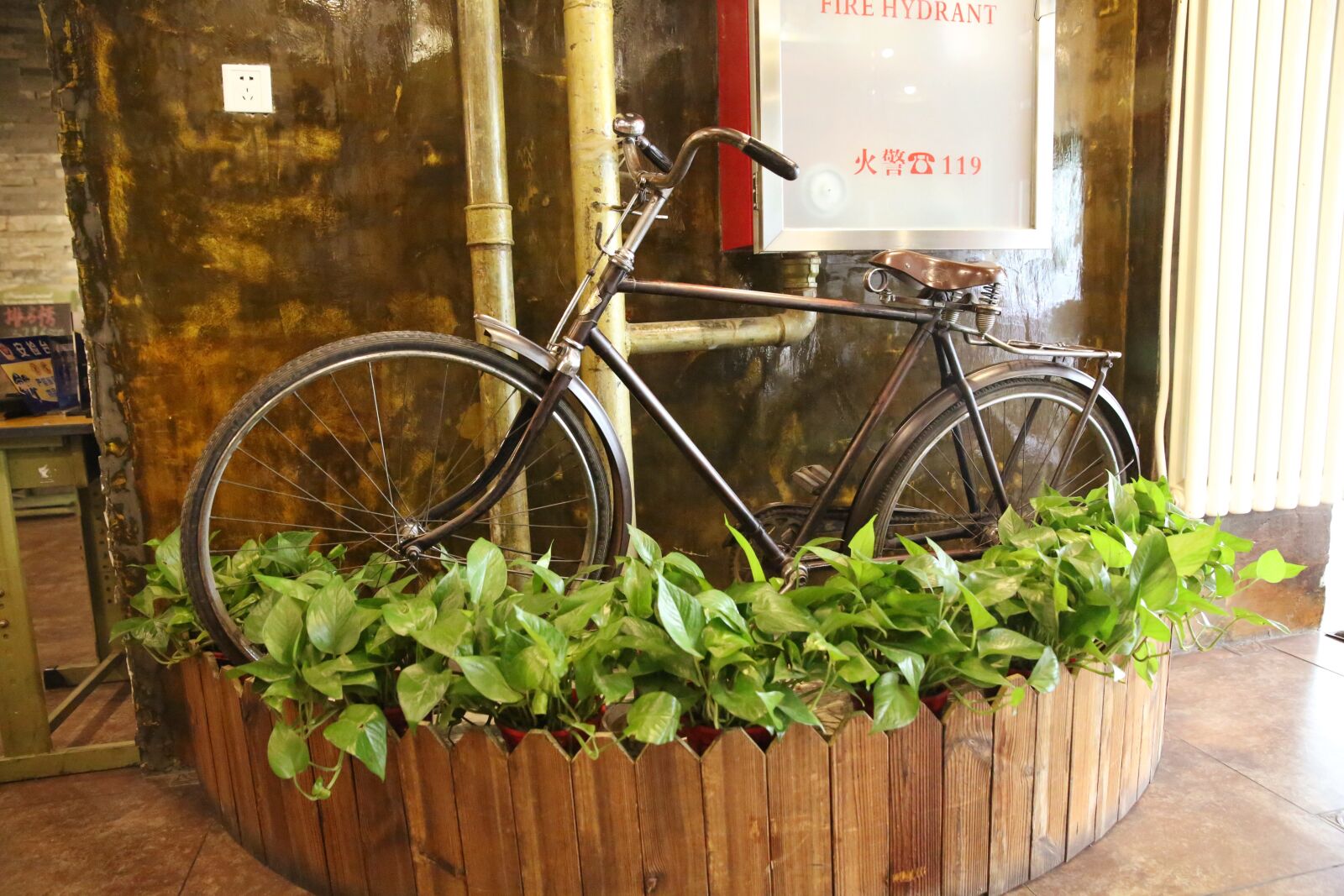 Canon EF 24-70mm F2.8L II USM sample photo. Nostalgia, 28 bicycle, nostalgia hotel photography