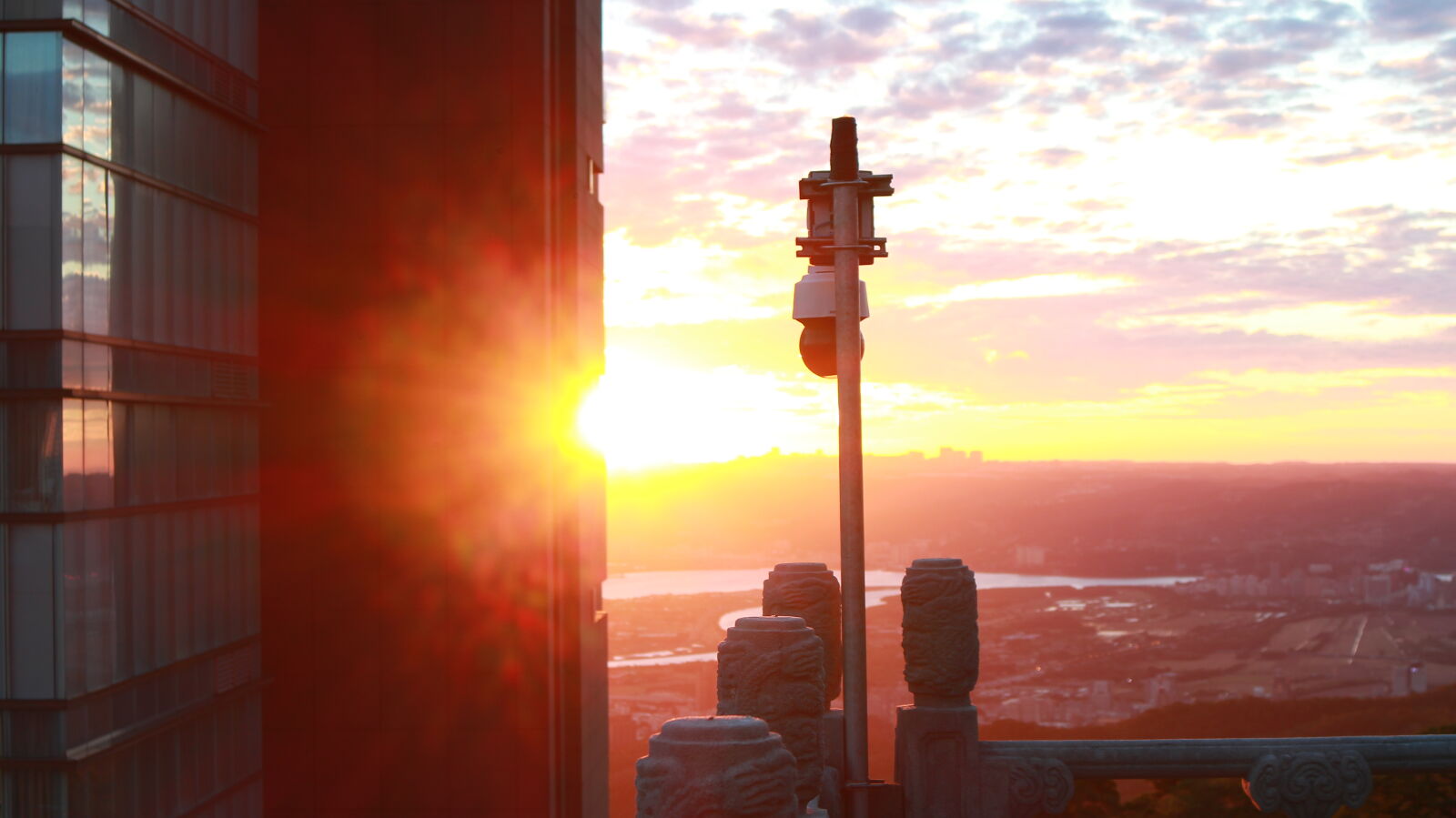 Canon EOS M sample photo. Architecture, backlit, building, city photography
