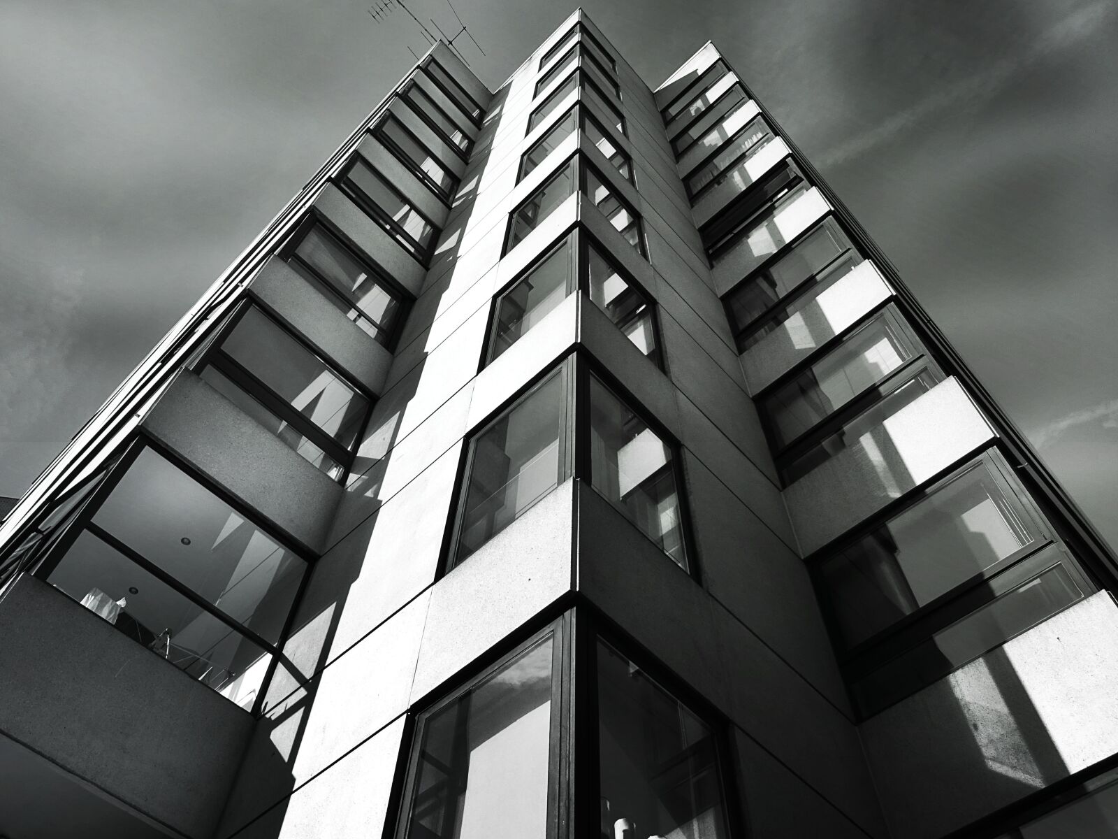 Sony DSC-HX60 sample photo. Architectural, design, architecture, black photography