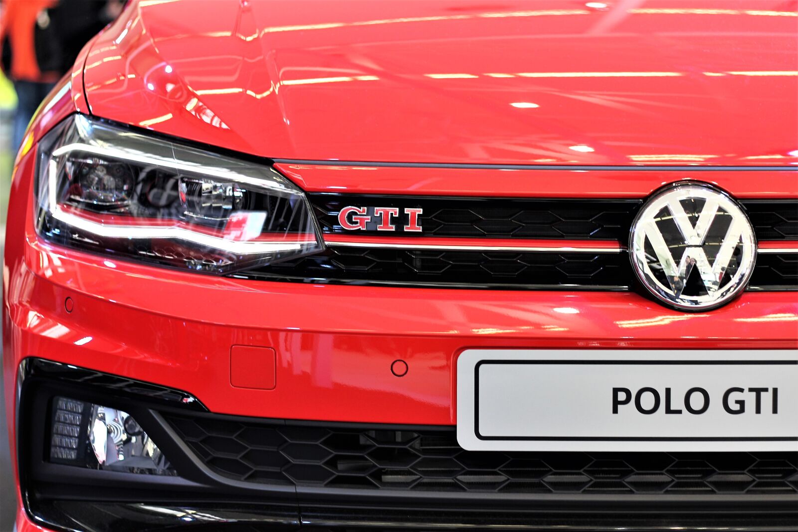 Canon EOS 600D (Rebel EOS T3i / EOS Kiss X5) + Canon EF 50mm F1.8 II sample photo. Car, volkswagen polo gti photography