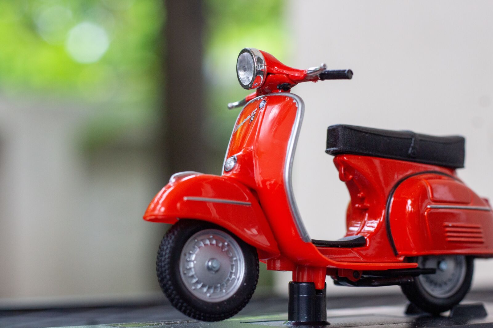 Canon EOS 700D (EOS Rebel T5i / EOS Kiss X7i) sample photo. Vespa, free time, retro photography