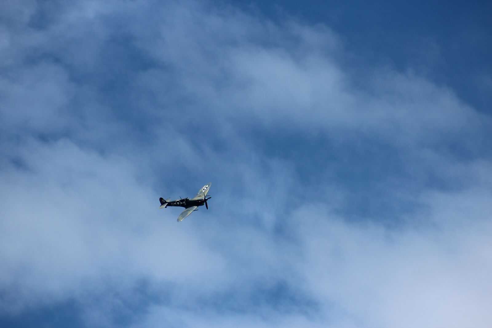 Canon EF 75-300mm f/4-5.6 USM sample photo. Spitfire, battle of britain photography