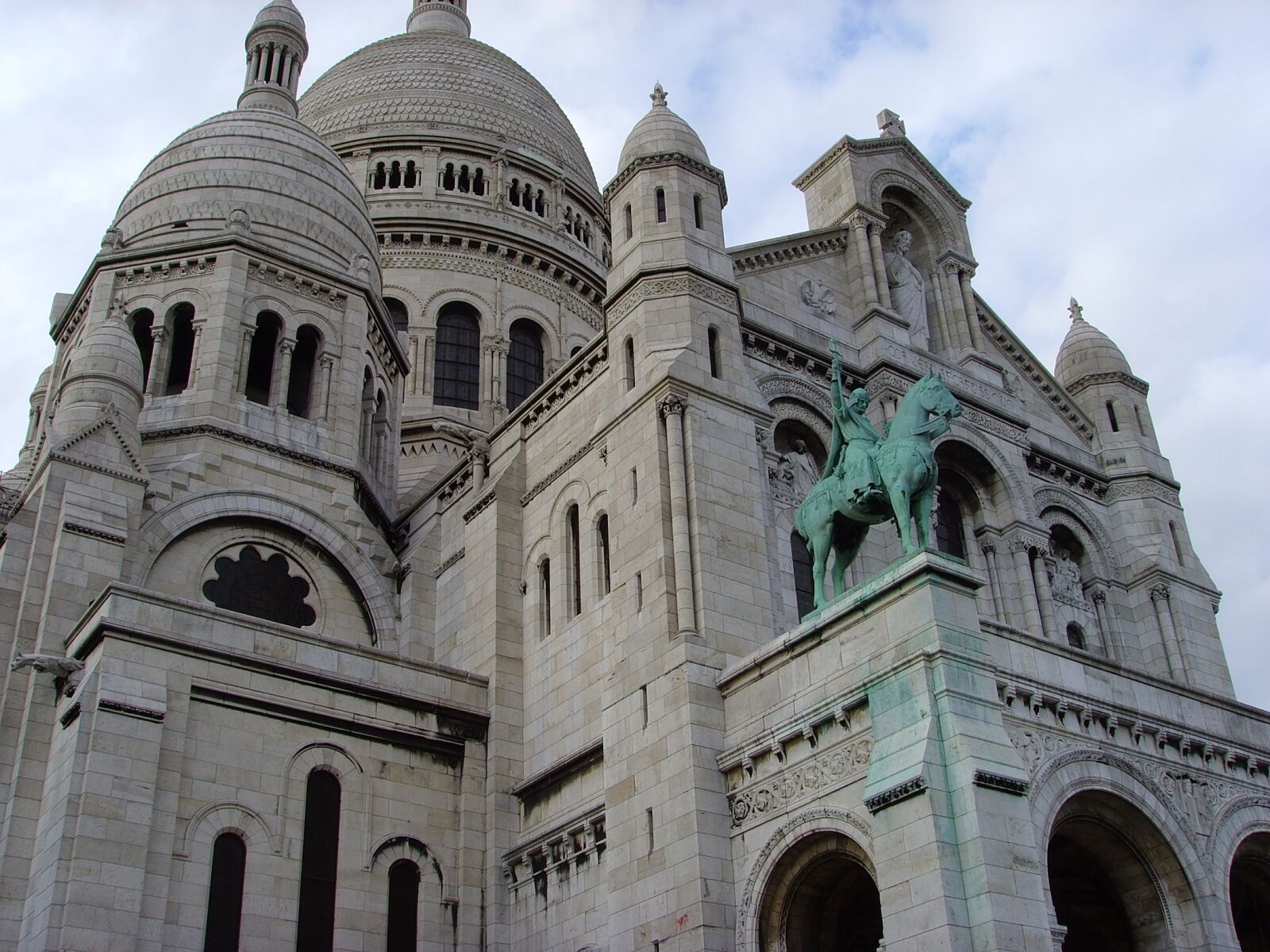 Samsung Digimax i6 PMP, Samsung #11 PMP sample photo. Sacre coeur basilica, montmartre photography