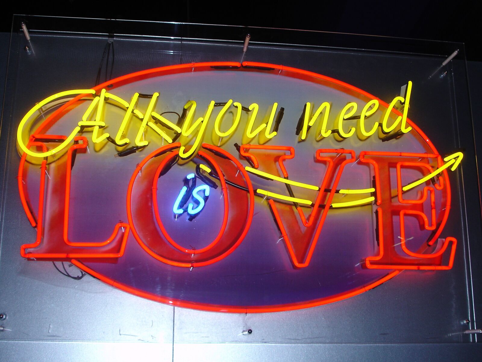 Sony DSC-P200 sample photo. Neon, love, logo photography