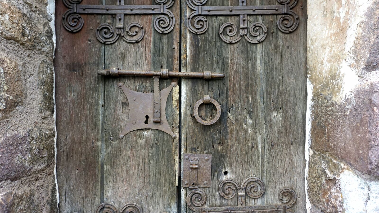 Sony a6000 sample photo. Door, old, wood photography