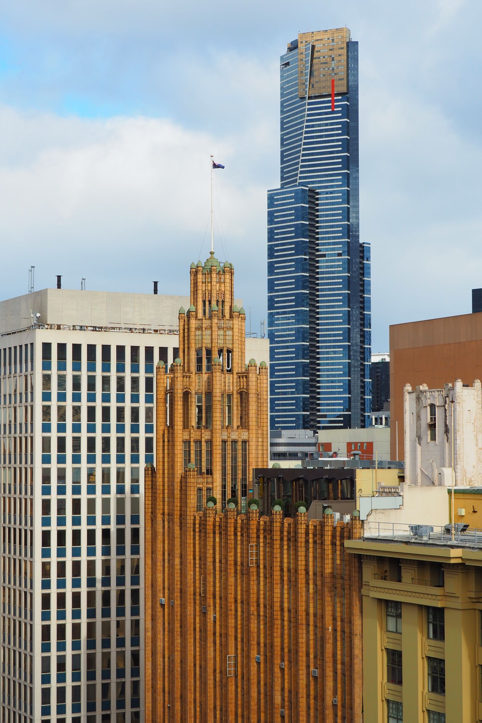 Olympus OM-D E-M5 II sample photo. Melbourne, skyline, eureka photography