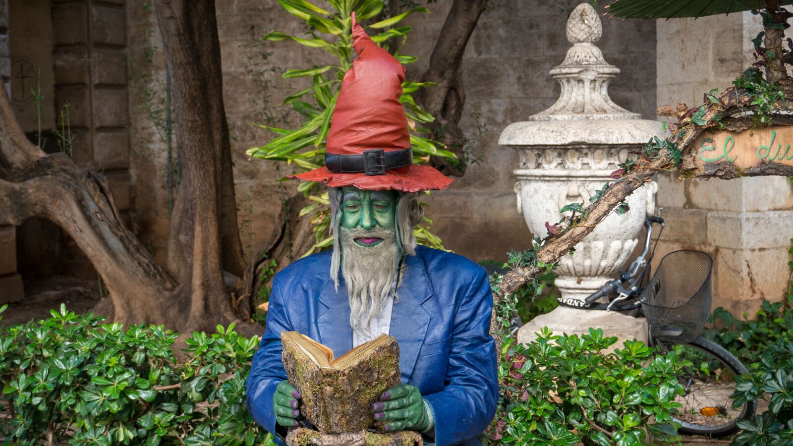 Sony a6300 sample photo. Street artists, valencia, spain photography