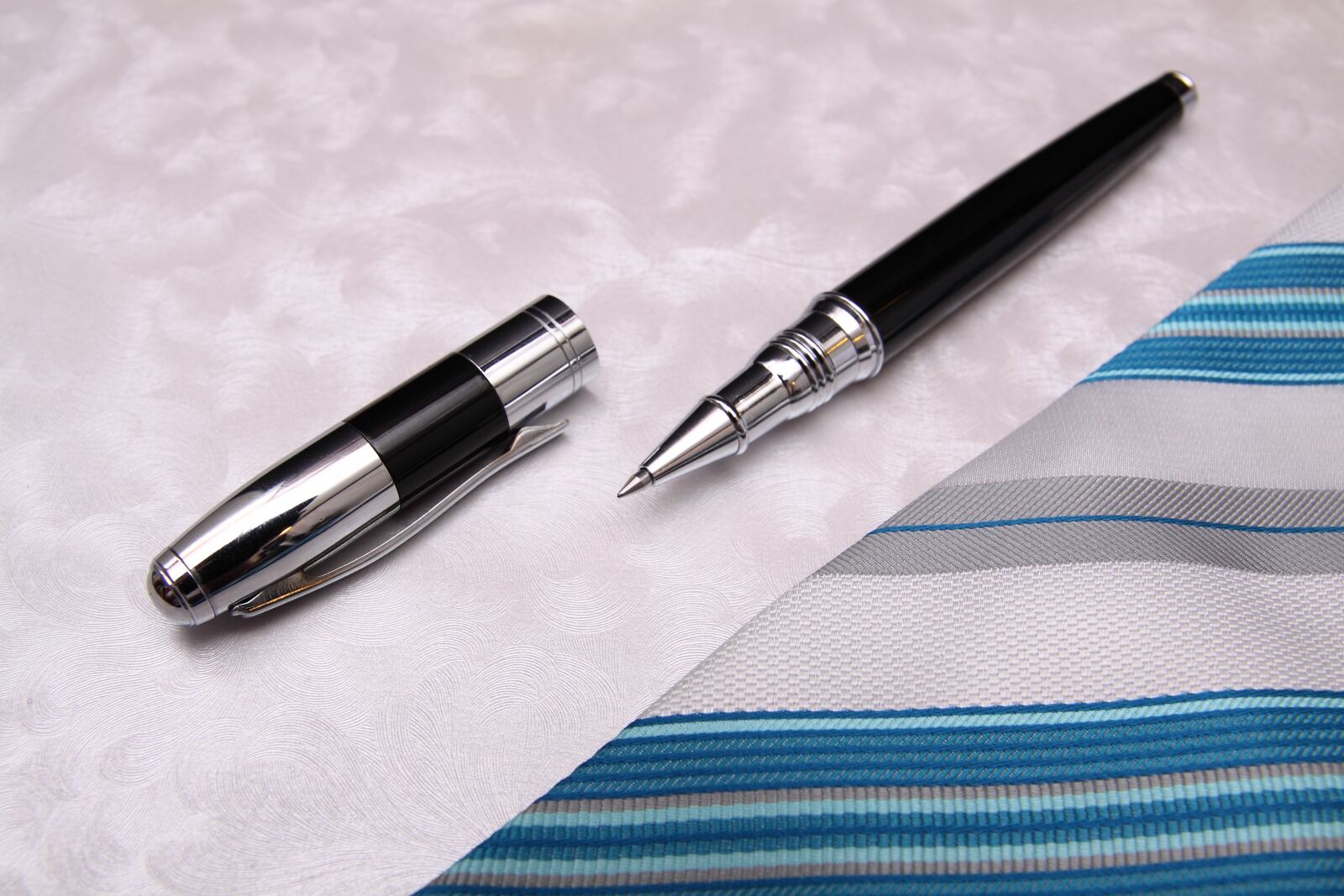 Canon EOS 50D sample photo. Entrepreneur, contract, signature photography