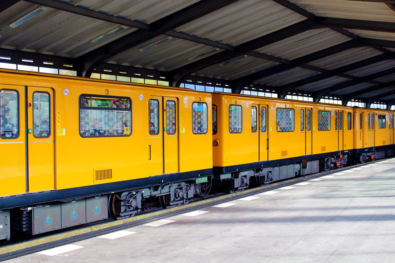 Canon EOS 700D (EOS Rebel T5i / EOS Kiss X7i) sample photo. Berlin, s bahn, railway photography