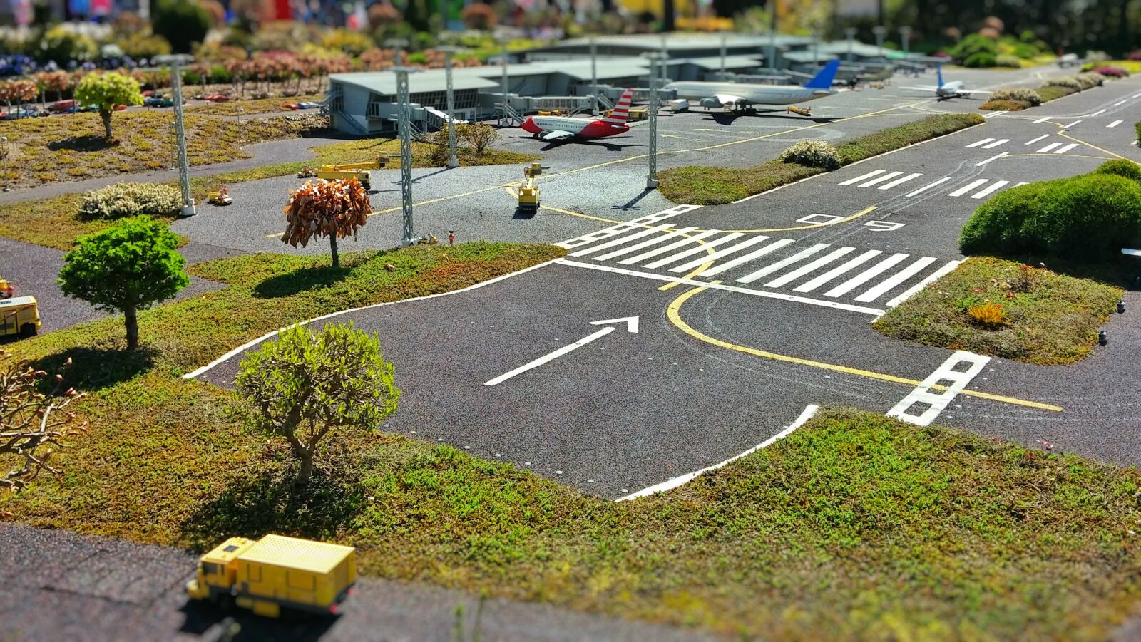 LG G2 sample photo. Legoland, miniature world, theme photography