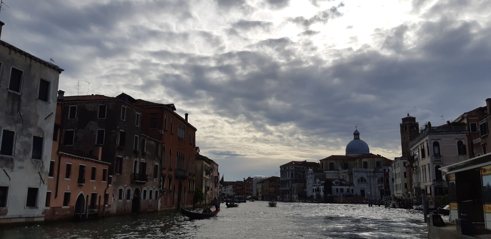 Samsung Galaxy A8(2018) sample photo. Italy, canal, v photography