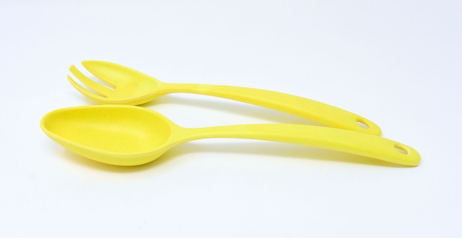 Nikon D7200 sample photo. Salad servers, plastic, yellow photography