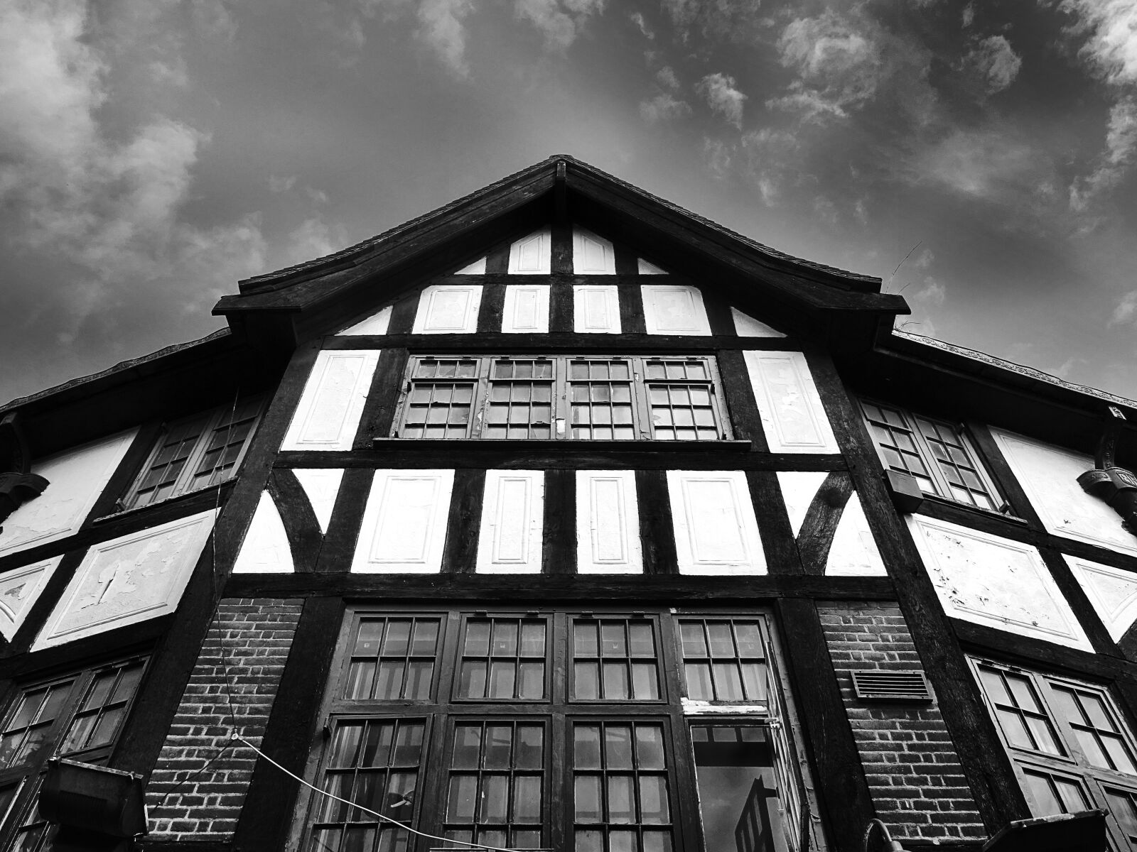 Sony DSC-HX60 sample photo. Architectural, design, architecture, black photography