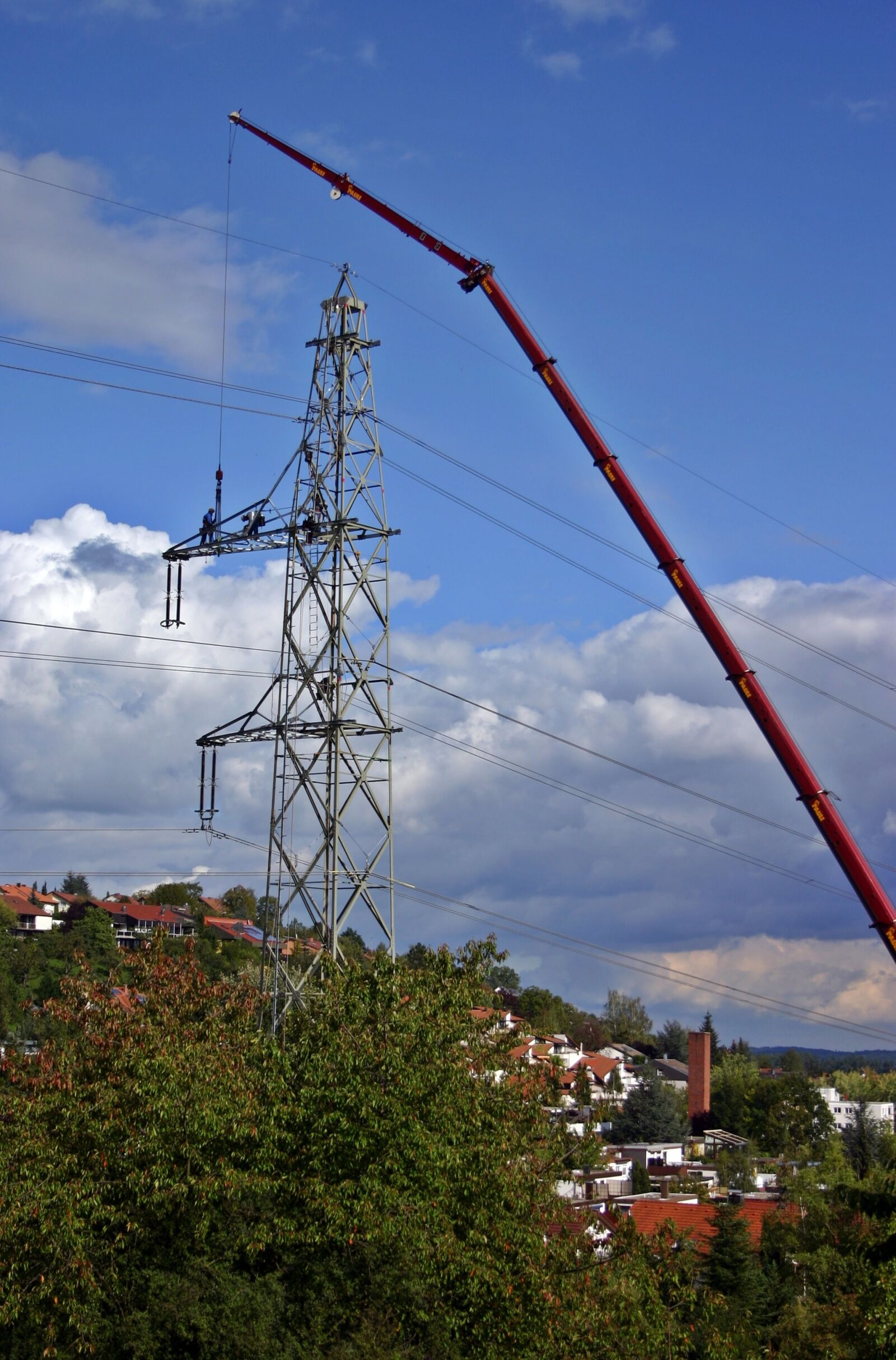 Canon EOS 300D (EOS Digital Rebel / EOS Kiss Digital) sample photo. Power line, maintenance, workers photography