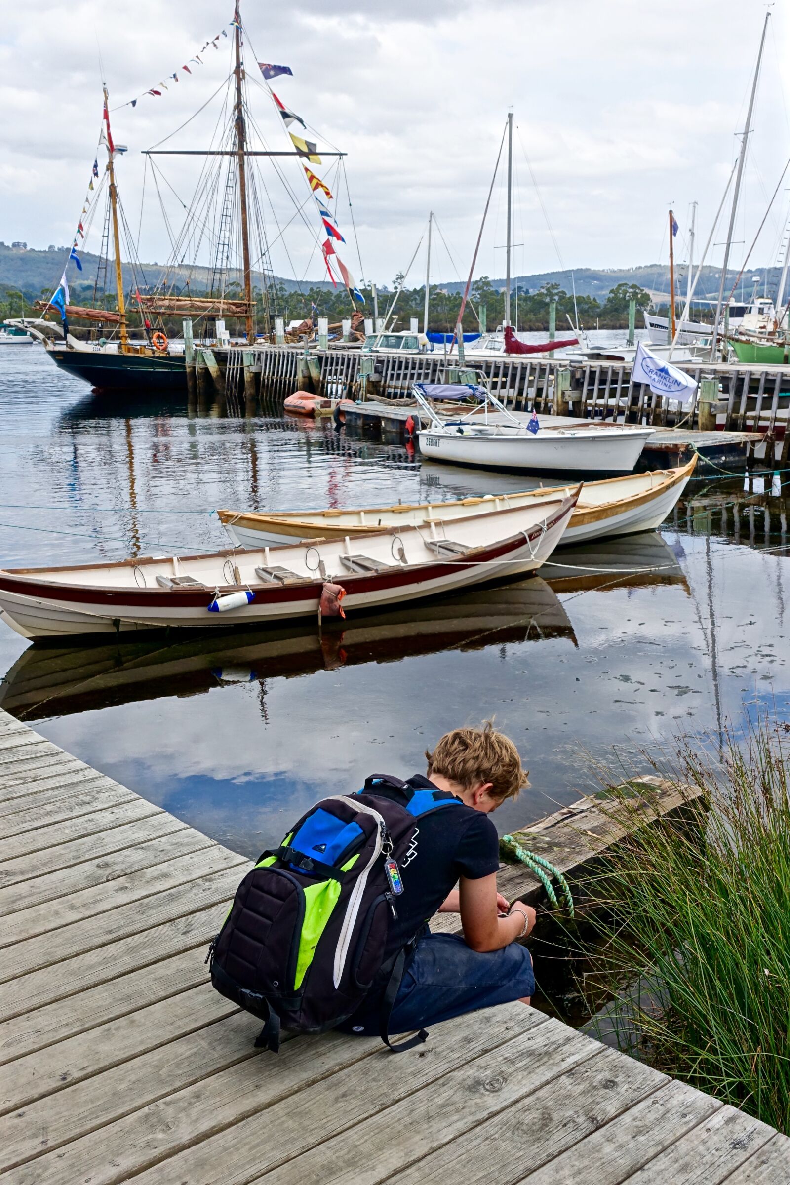 Sony Cyber-shot DSC-RX100 III sample photo. Boats, person, marine photography