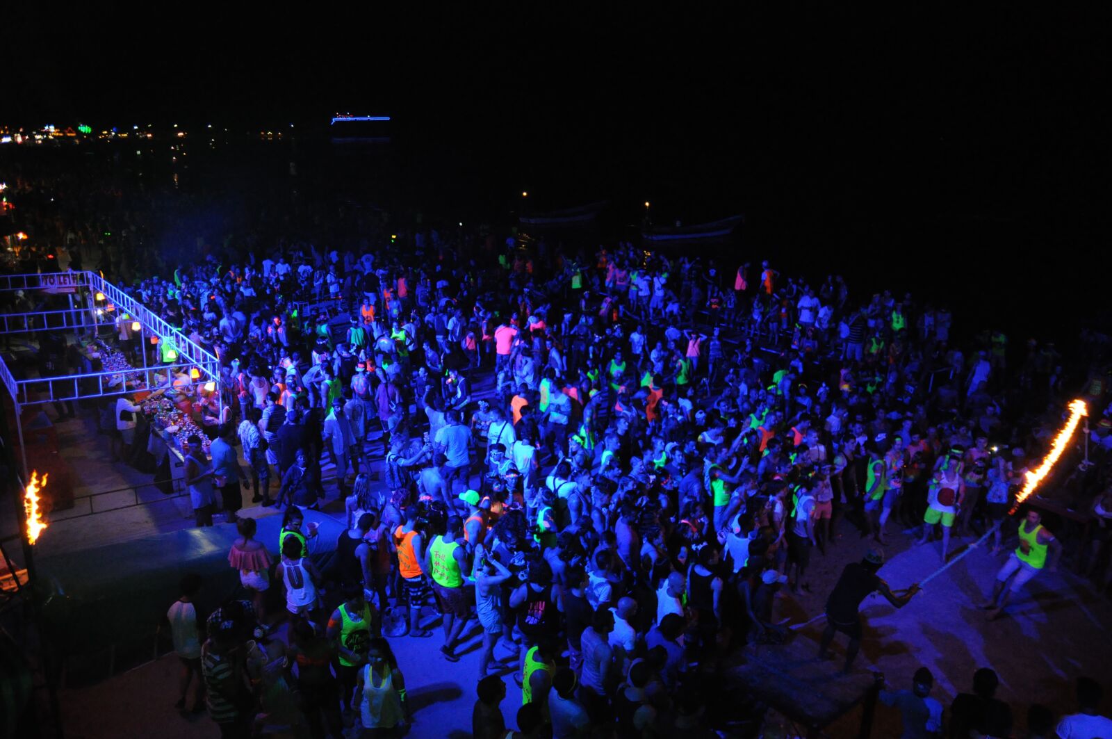 Nikon D90 sample photo. Party, thailand, full moon photography