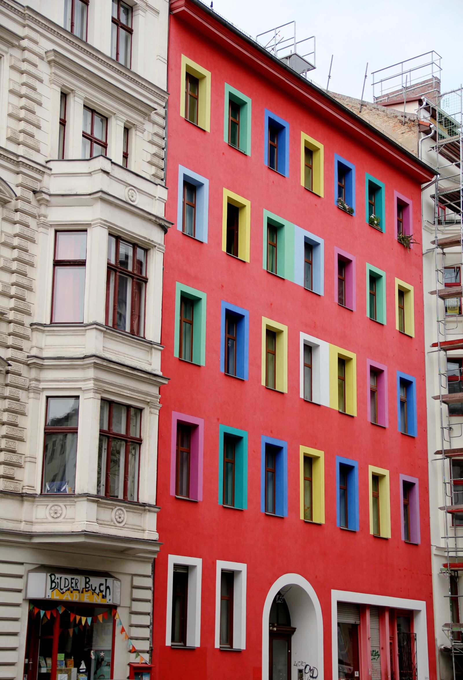 Canon EOS 550D (EOS Rebel T2i / EOS Kiss X4) sample photo. Architecture, berlin, building photography