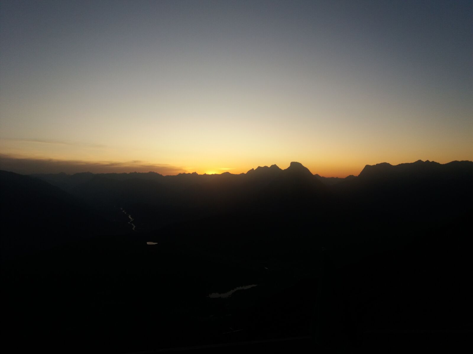 Samsung Galaxy J5(2016) sample photo. Sonnenuntergang, berge, horizont photography