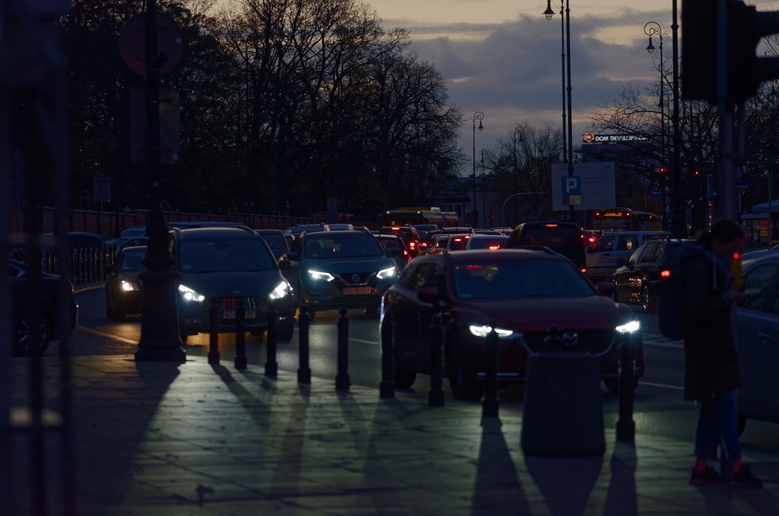 Nikon D5100 sample photo. Traffic, cars, night photography