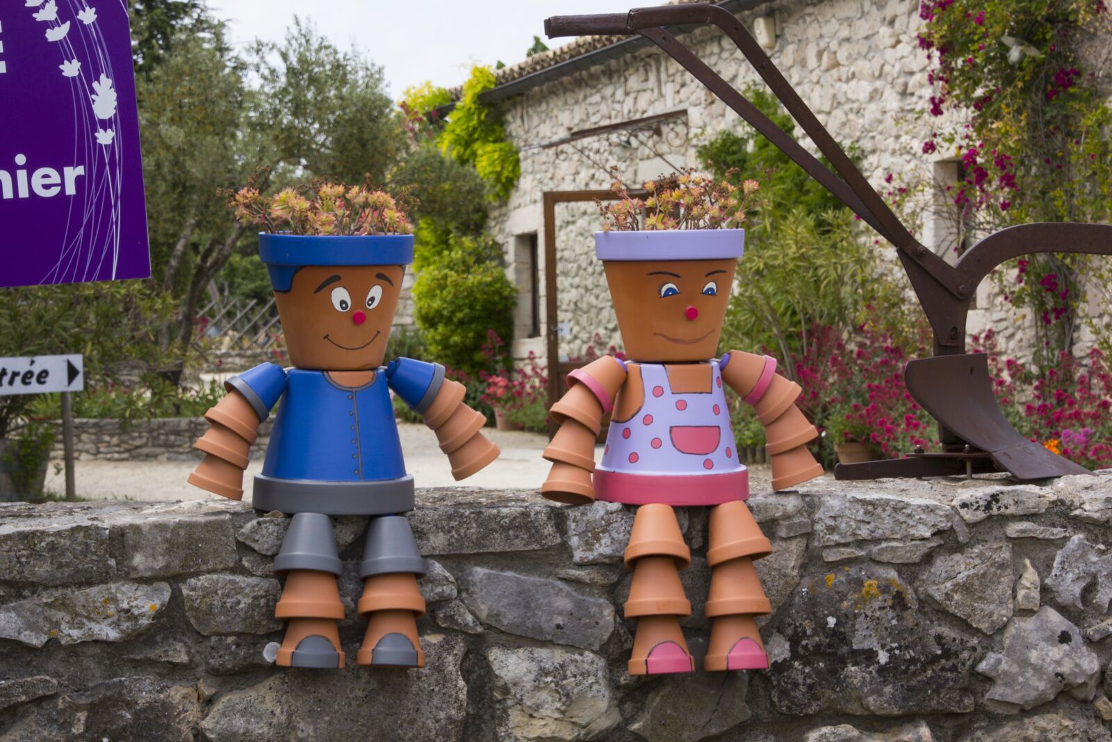 Canon EOS 60D sample photo. Figures, pots, ceramic photography