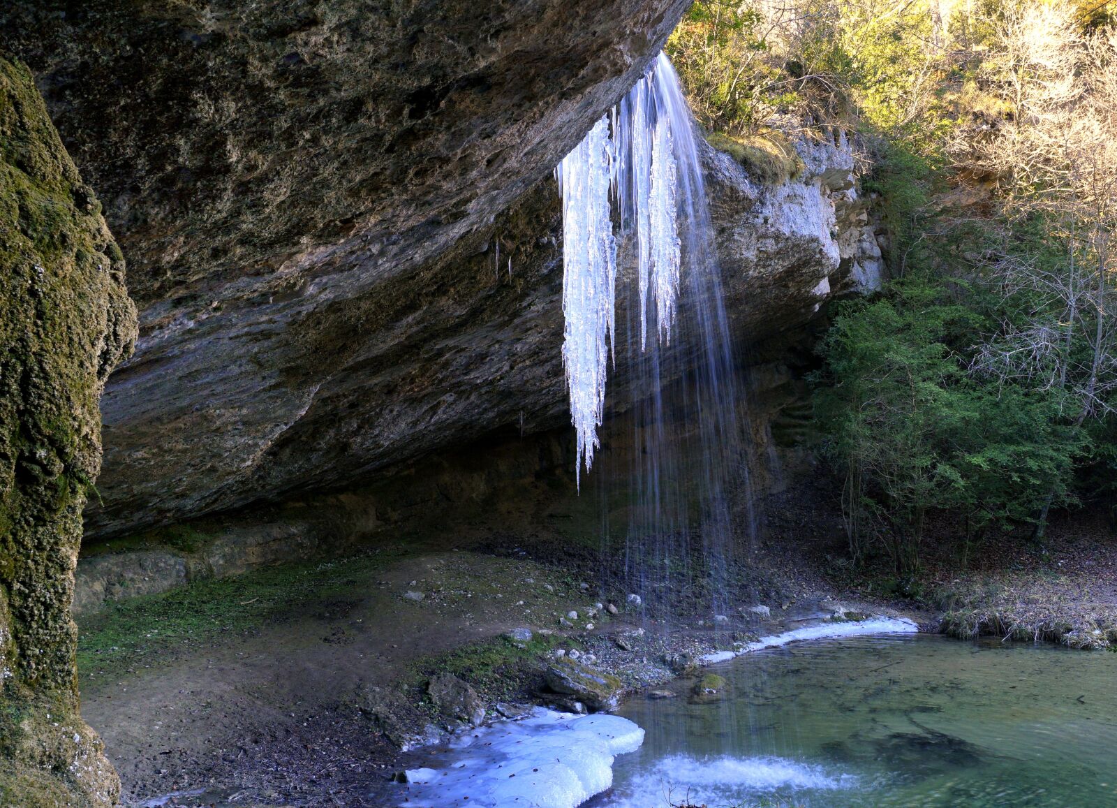 Sony a6000 sample photo. Icicles, ice, ice cream photography