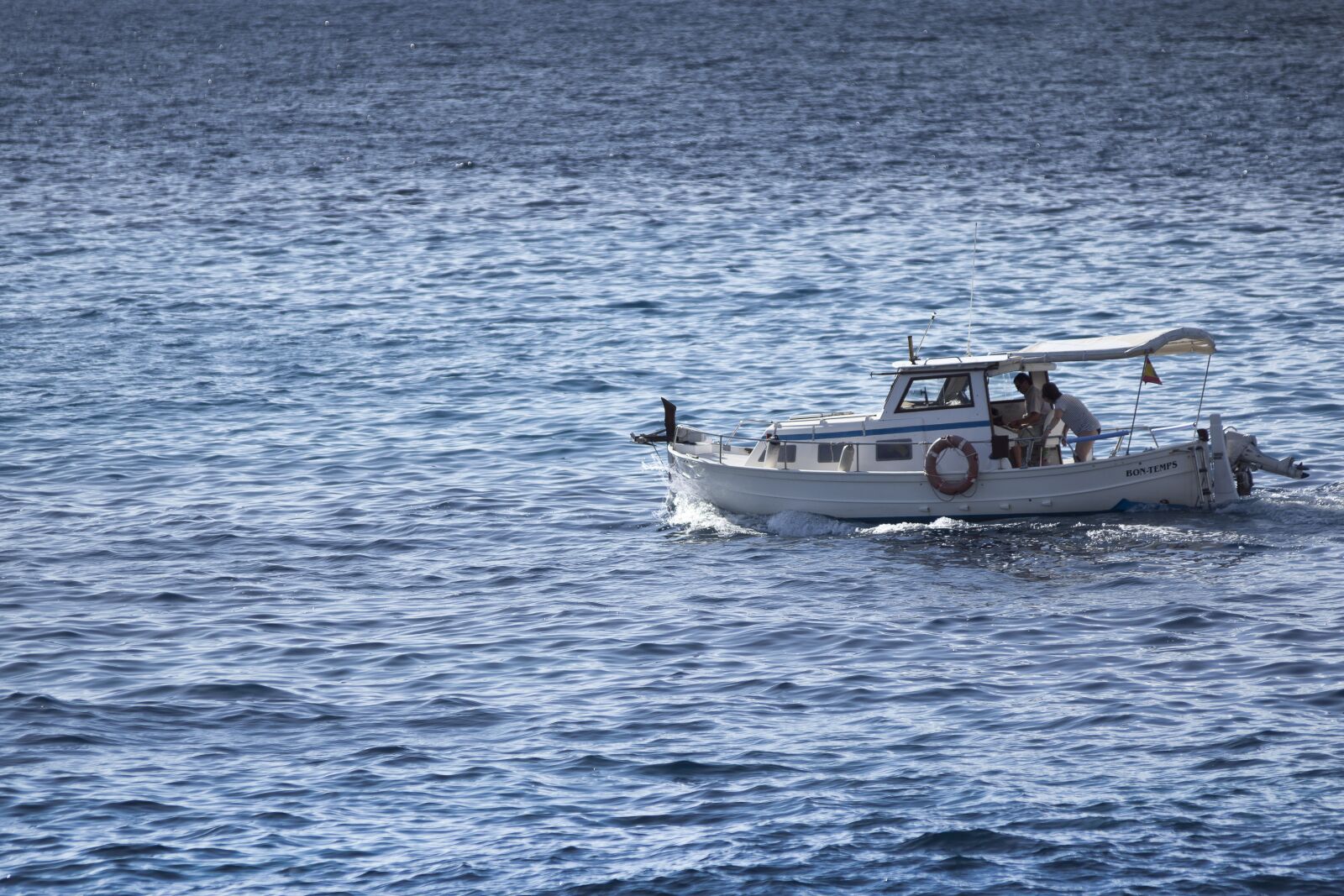 Sony SLT-A68 sample photo. Boat, lake, sea photography