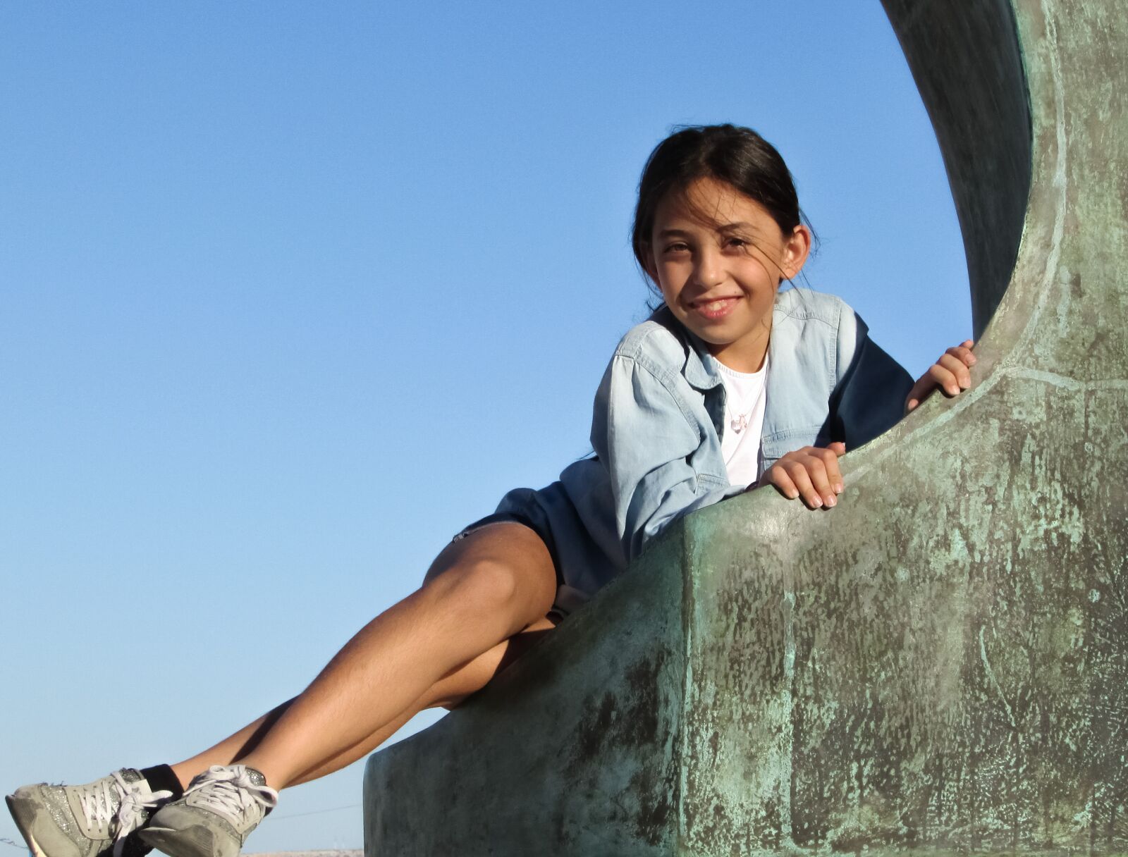 Canon PowerShot SX400 IS sample photo. Girl, posing, cute photography