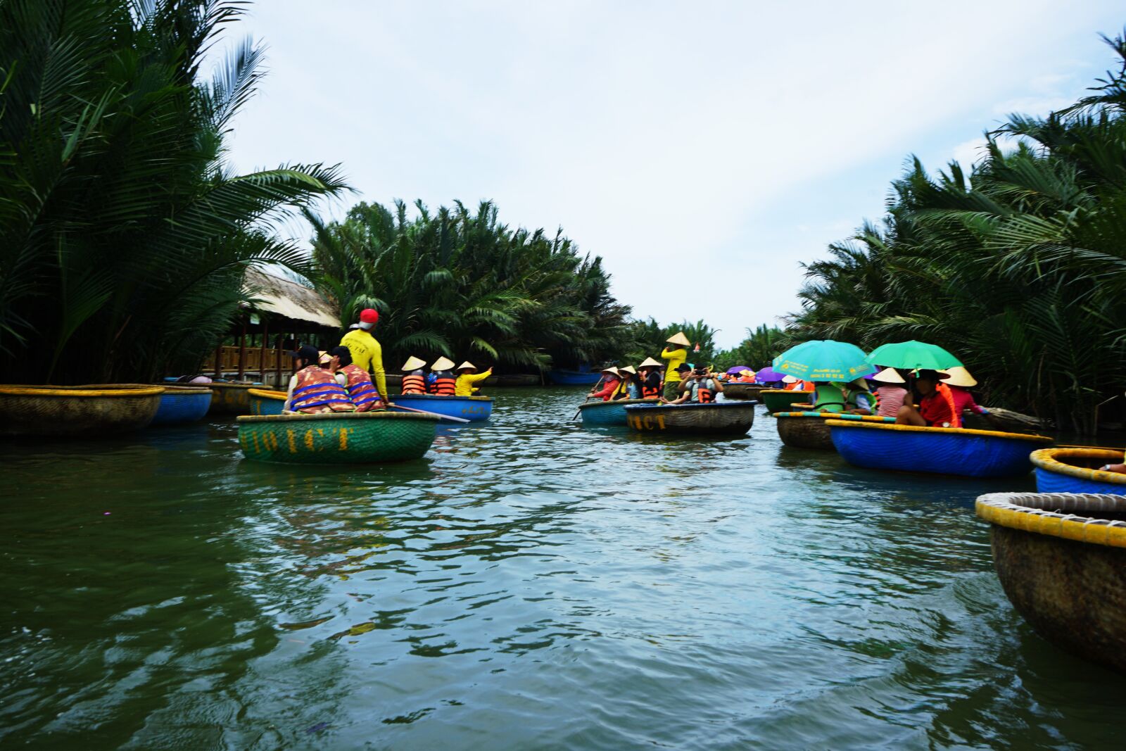 Sony a7 II + Sony FE 28-70mm F3.5-5.6 OSS sample photo. Vietnam, picture, the afternoon photography