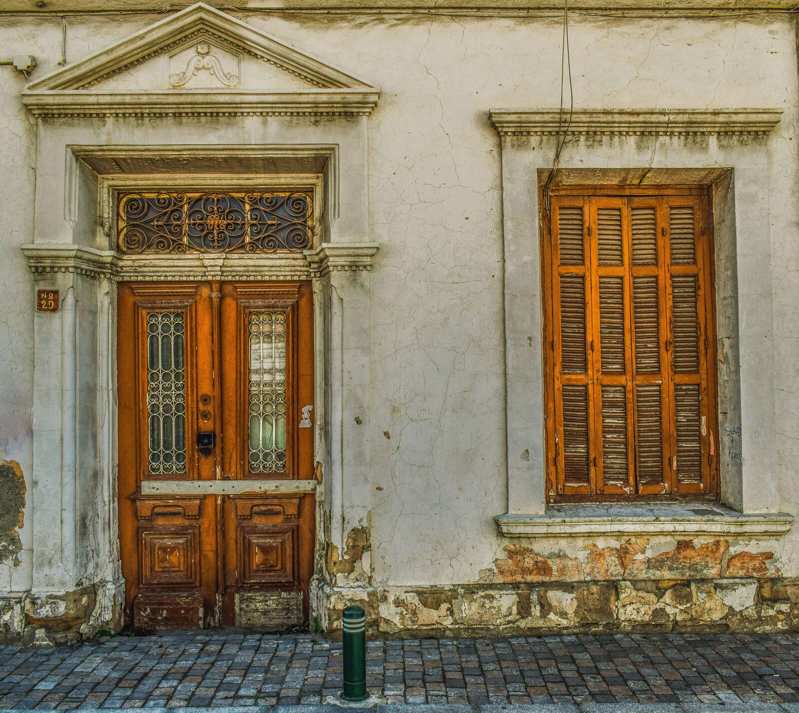 Nikon D3300 sample photo. Old house, facade, building photography
