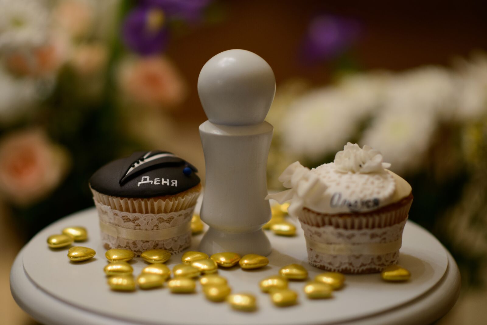 Nikon D800 sample photo. Treat, laying, holiday photography