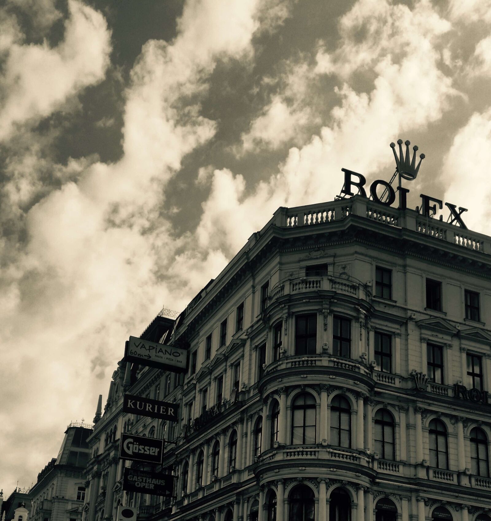 Samsung Galaxy S5 sample photo. Austria, building, black and photography