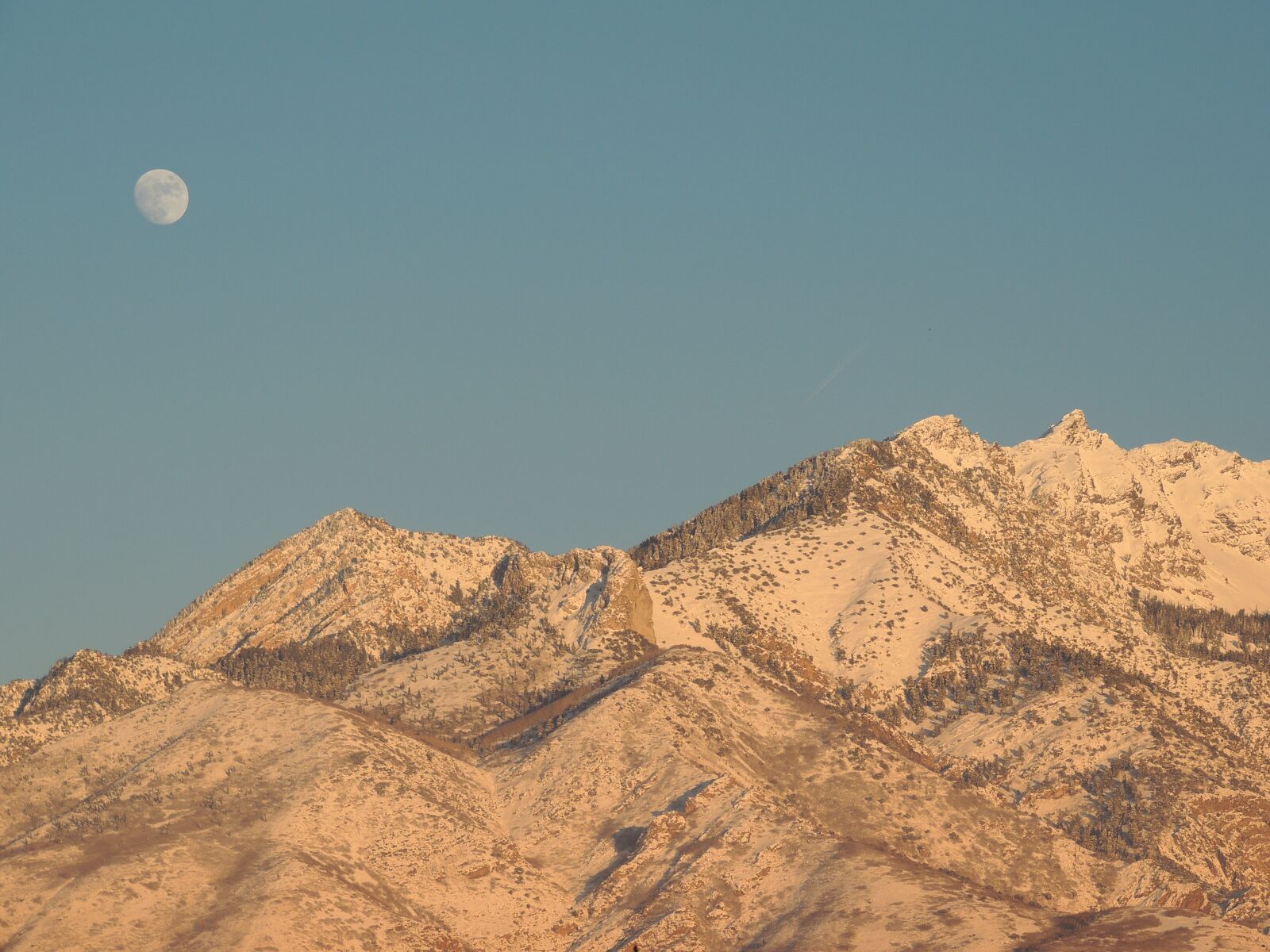 Nikon Coolpix P510 sample photo. Mountains, snow, moonrise photography