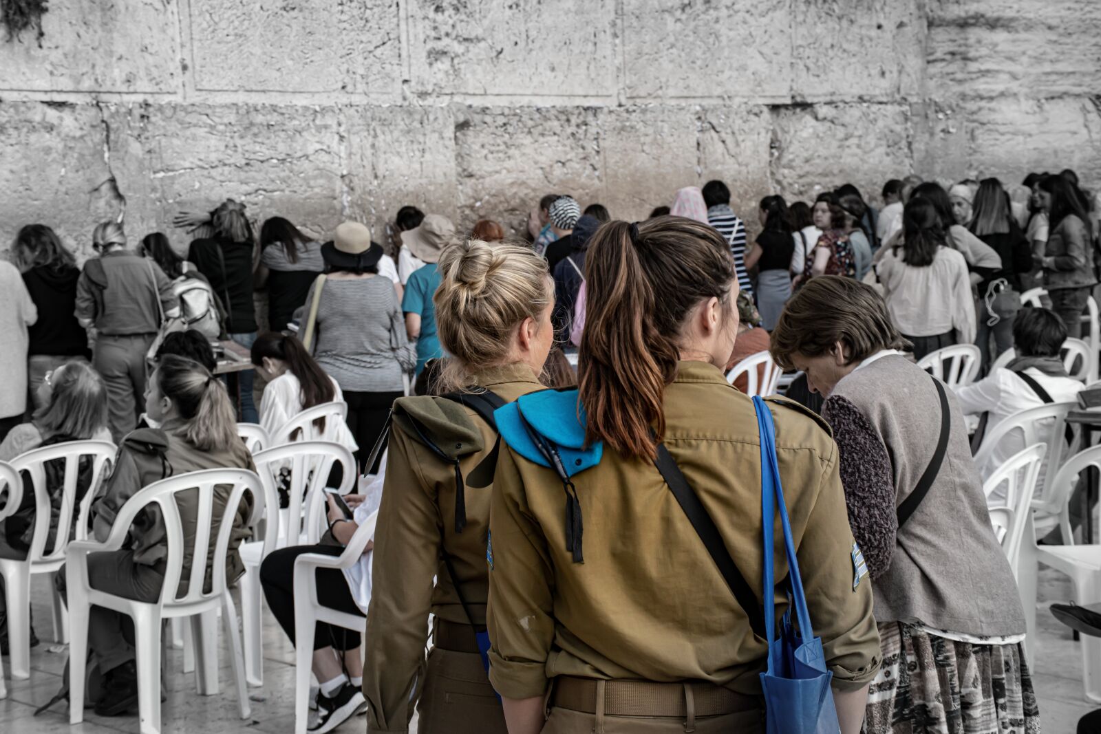Nikon D5600 sample photo. Soldiers, girls, woman photography