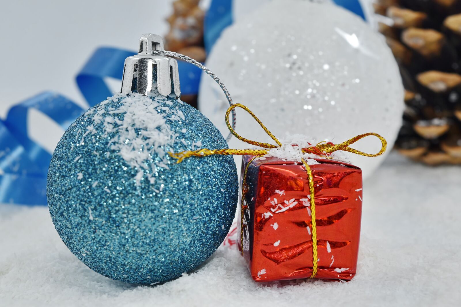 Nikon D5500 sample photo. Christianity, christmas, gift, snowflakes photography