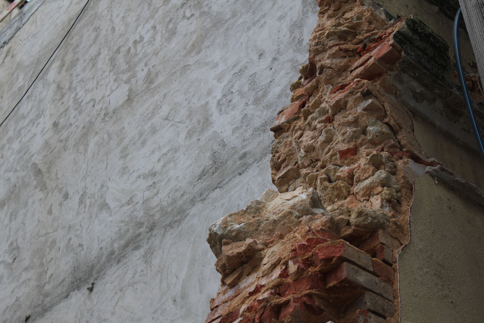 Canon EOS 550D (EOS Rebel T2i / EOS Kiss X4) sample photo. Bricks photography