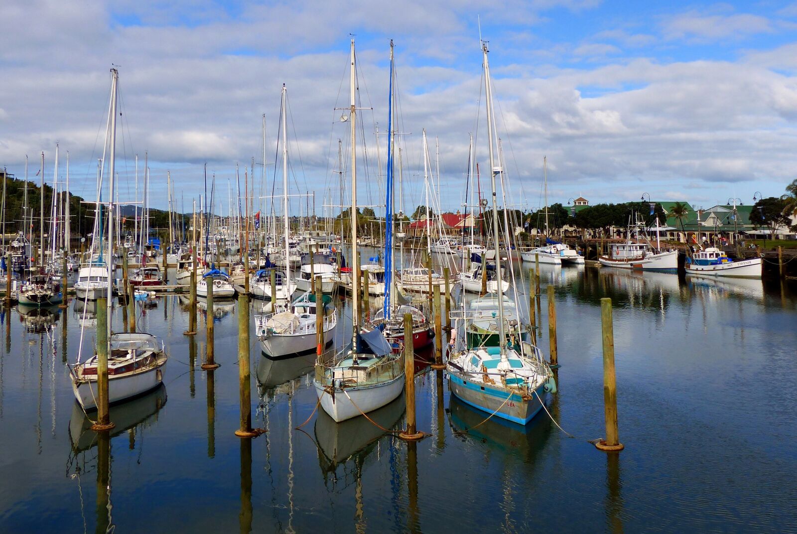 Panasonic Lumix DMC-FZ200 sample photo. Marina, sailboats, vessels photography