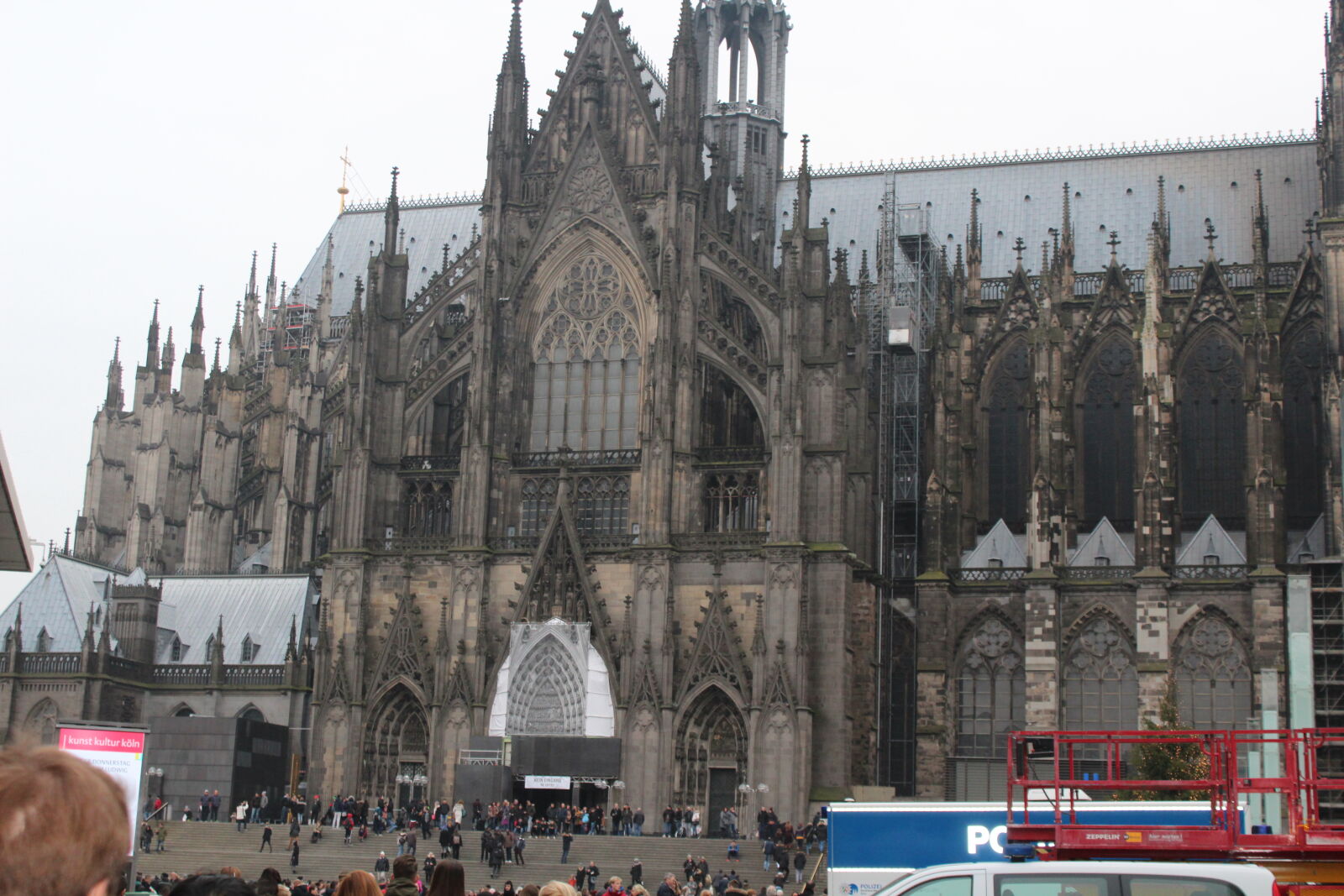 Canon EOS 1300D (EOS Rebel T6 / EOS Kiss X80) sample photo. Cologne, cathedral photography