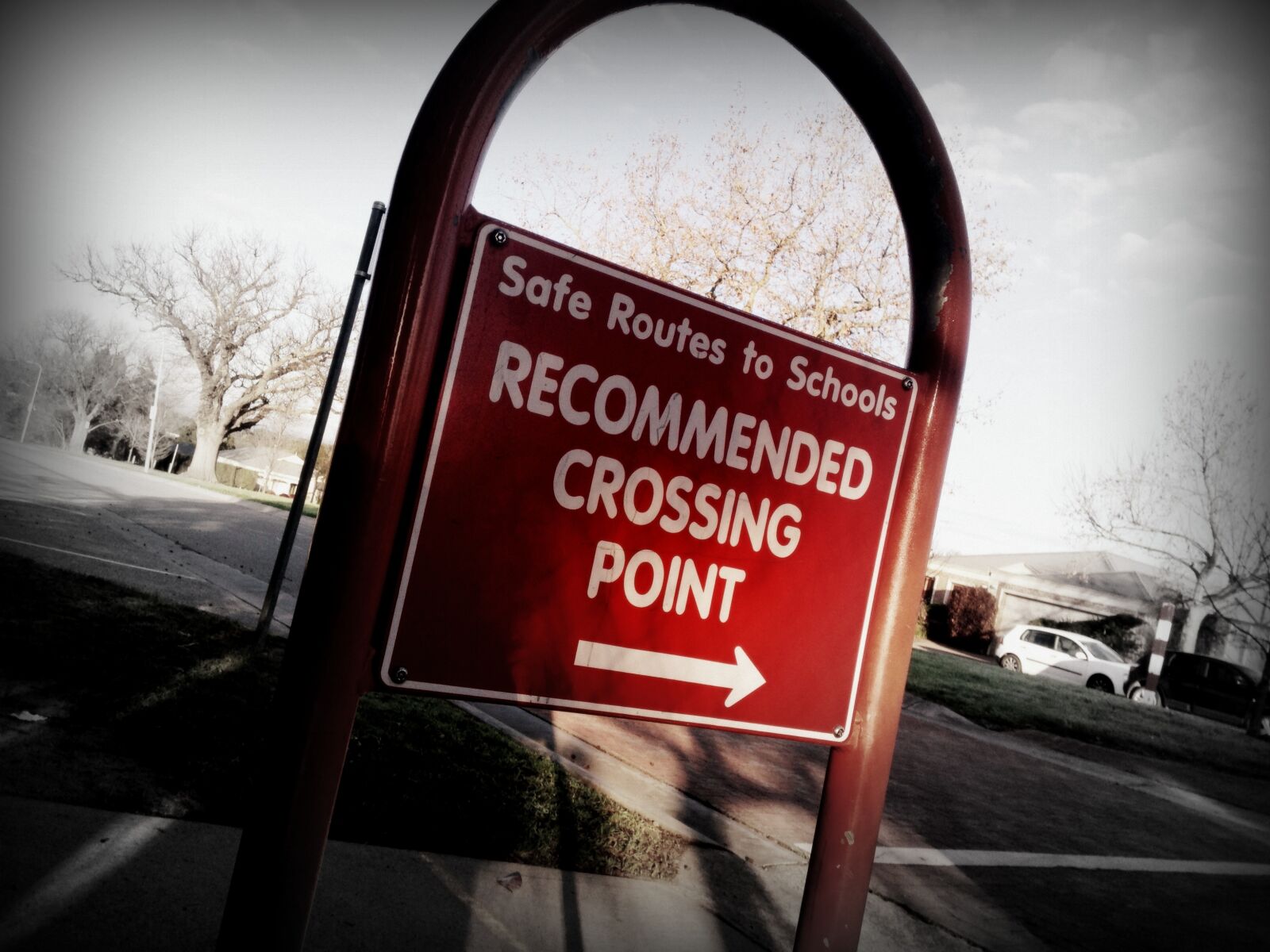 iPhone 5c back camera 4.12mm f/2.4 sample photo. Crossing, red, school, sign photography