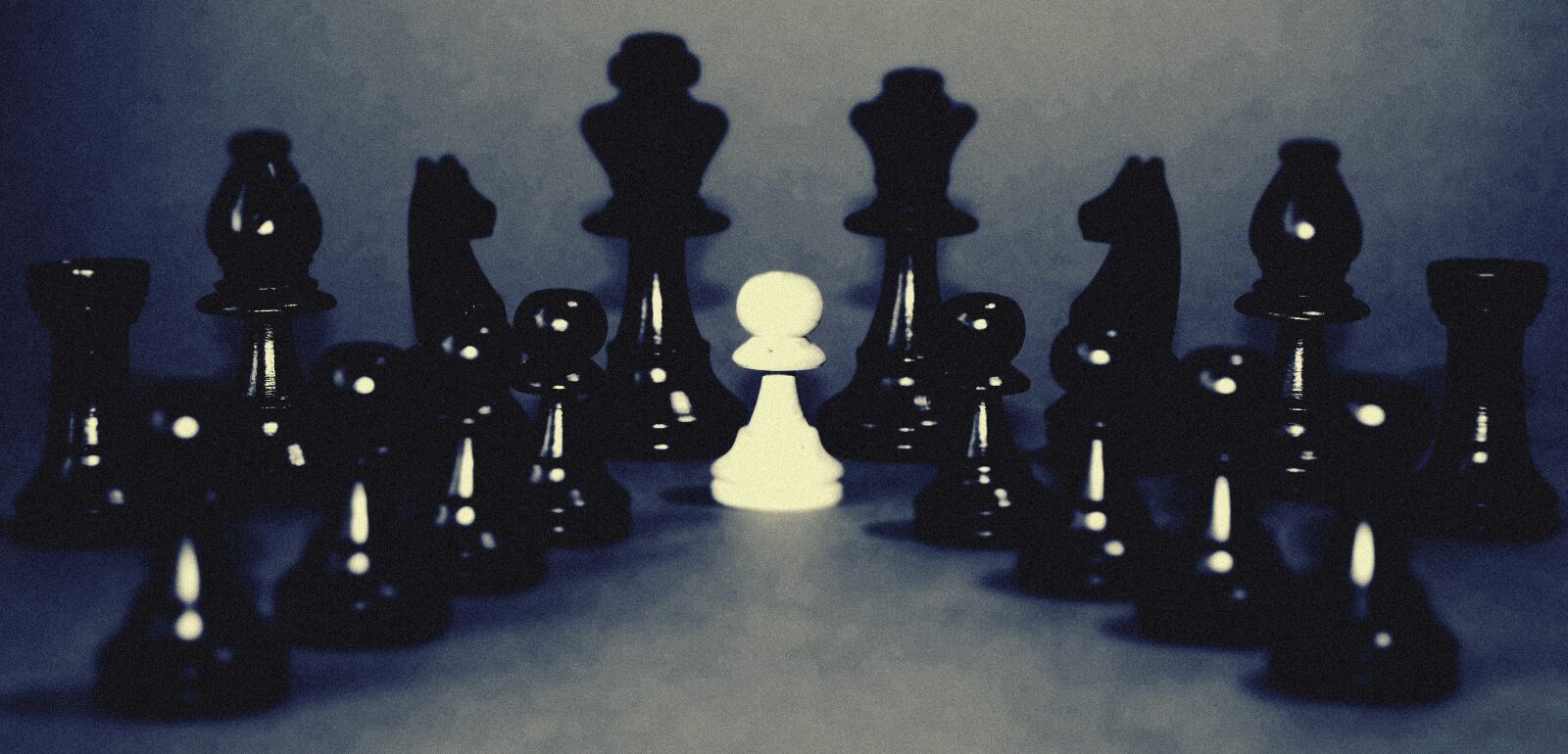 Sony DT 18-55mm F3.5-5.6 SAM II sample photo. Black, chess, chess, pieces photography