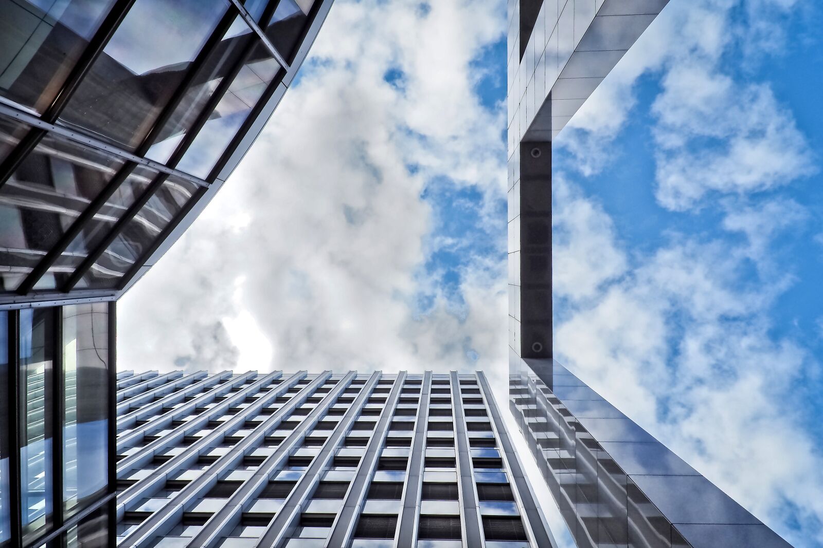 Olympus OM-D E-M10 sample photo. Architecture, skyscraper, glass facades photography