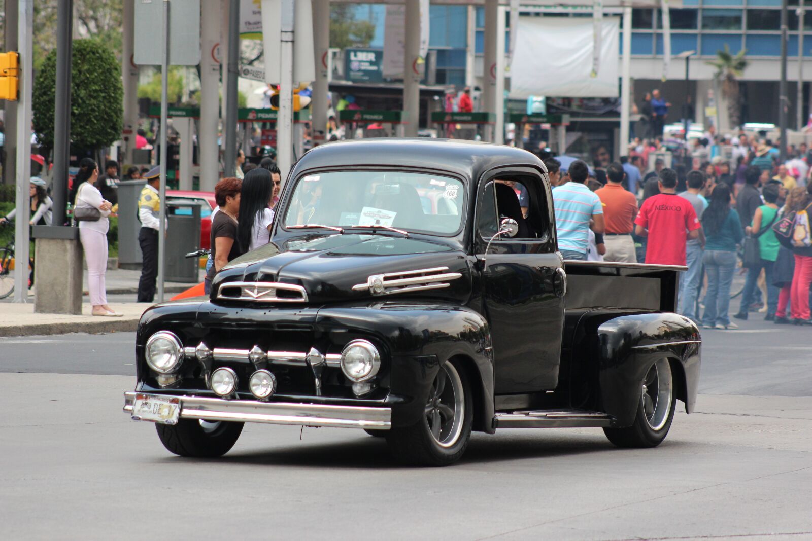 Canon EOS 600D (Rebel EOS T3i / EOS Kiss X5) sample photo. Truck, pick up, classic photography