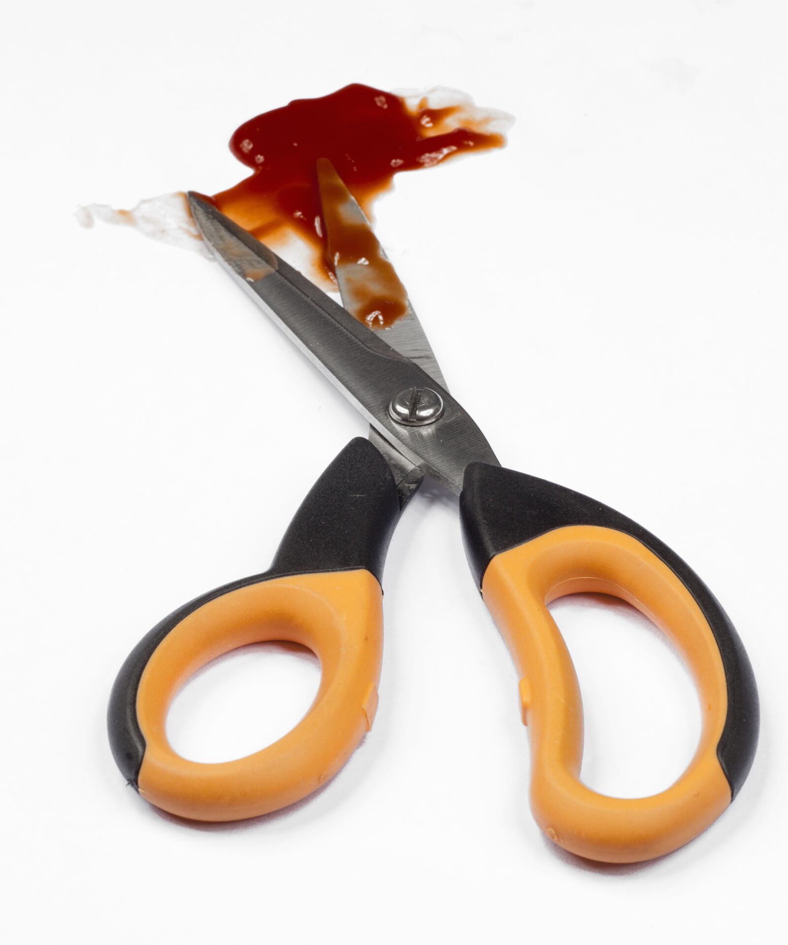 Canon EOS 5D Mark II sample photo. Scissors, blood, cut photography