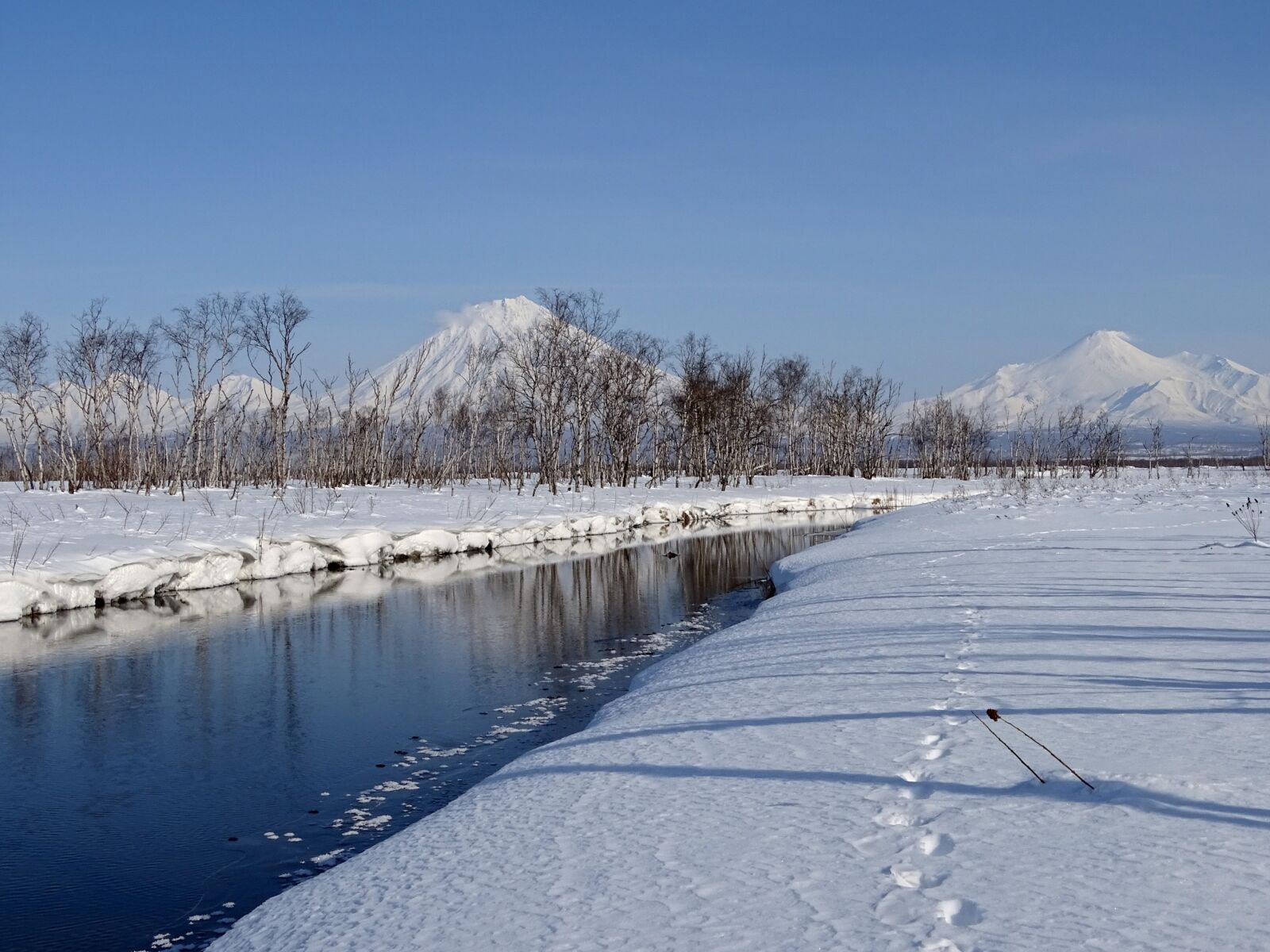 Sony DSC-HX400 sample photo. Winter, river, mountains photography