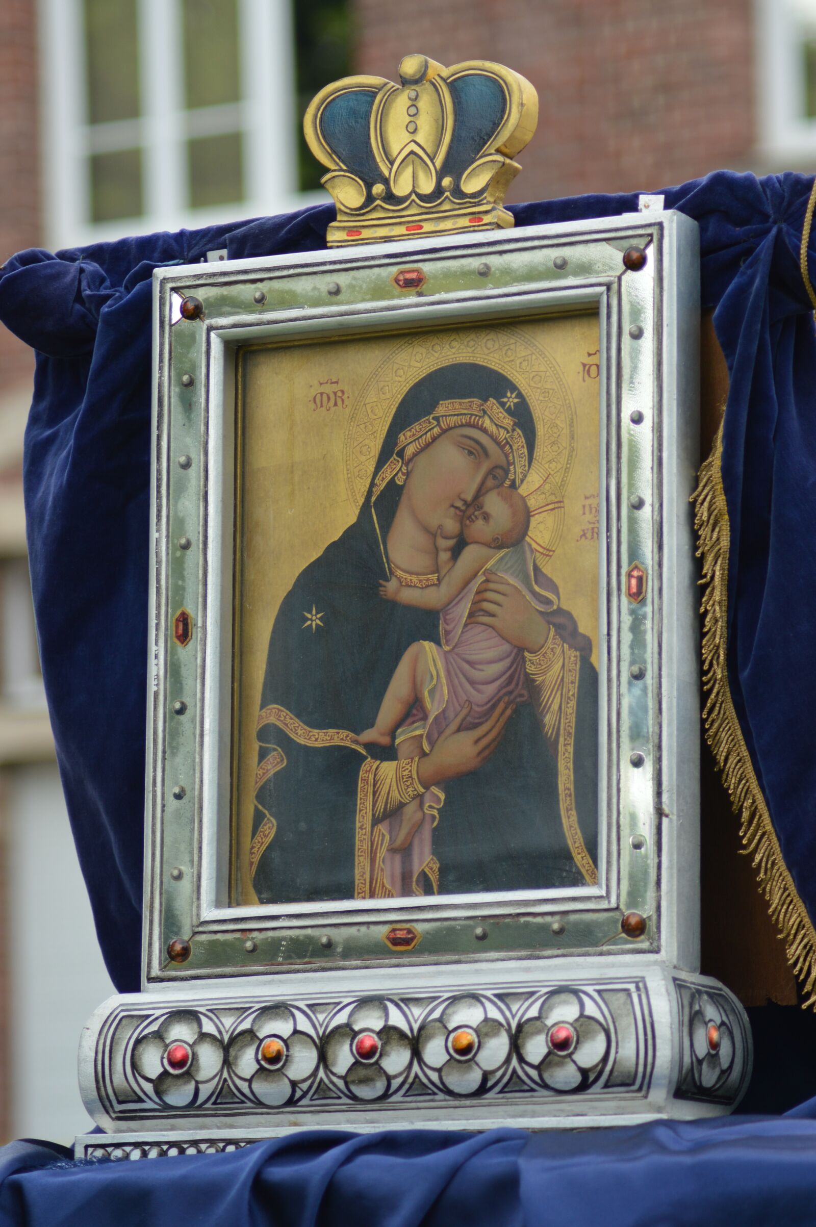 Nikon D3200 sample photo. Framework, icon, virgin photography