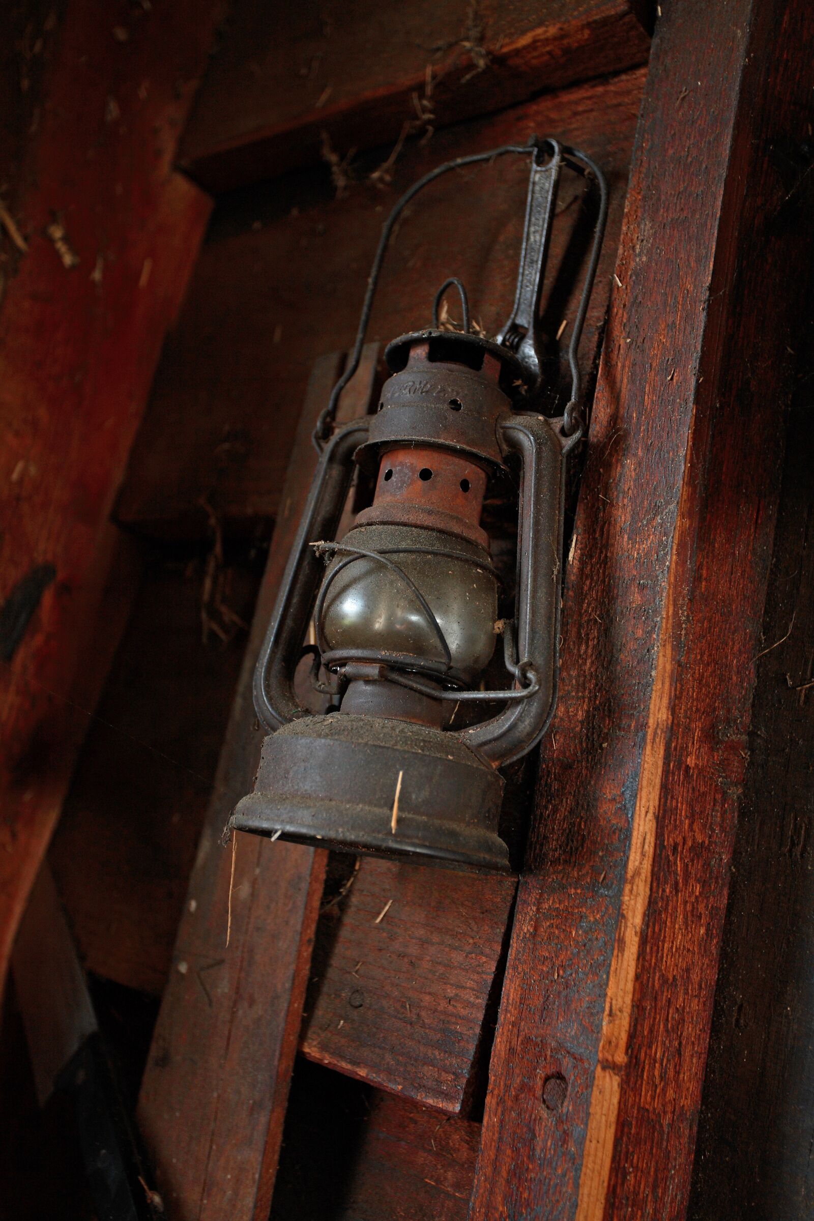 Canon EOS 5D sample photo. Oil, lamp, vintage photography