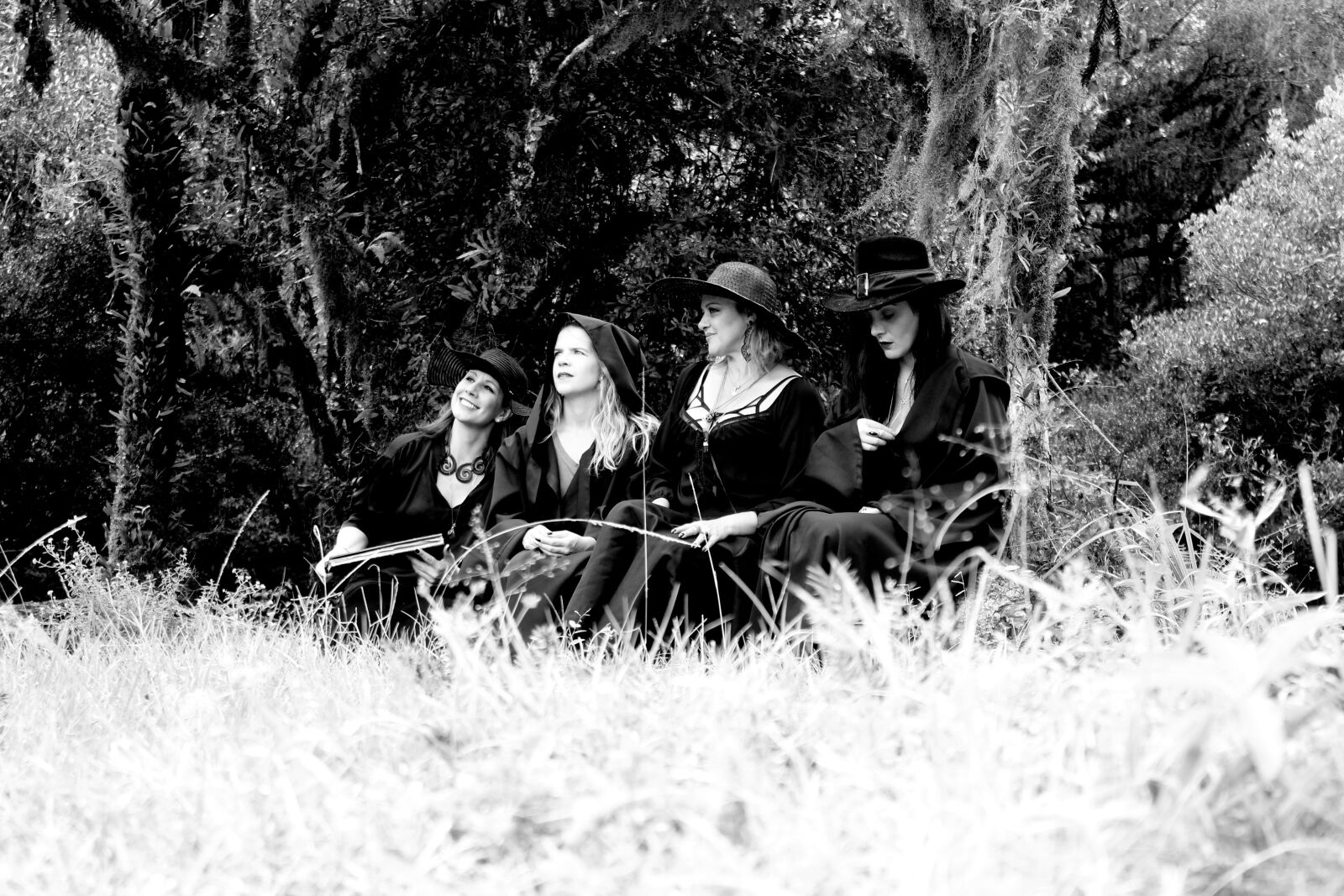 Canon EOS 600D (Rebel EOS T3i / EOS Kiss X5) sample photo. Witches, study, helloween photography