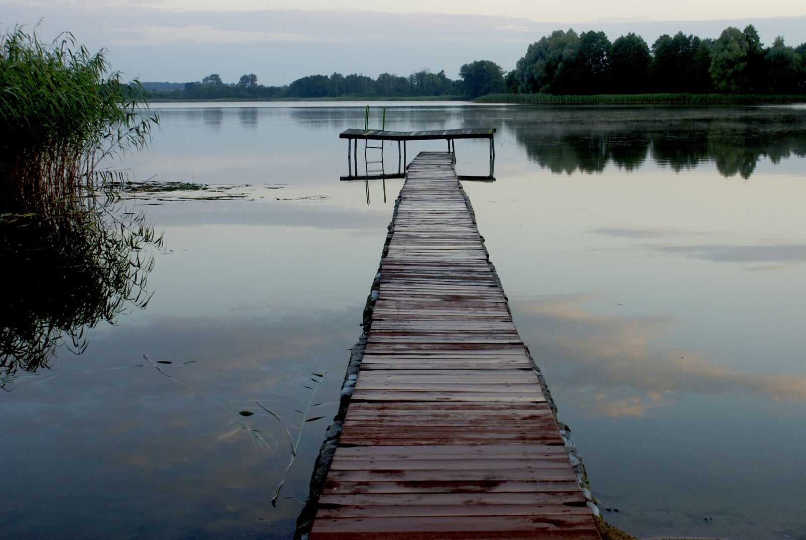 Sony Alpha DSLR-A100 sample photo. Lake, bridge, the silence photography
