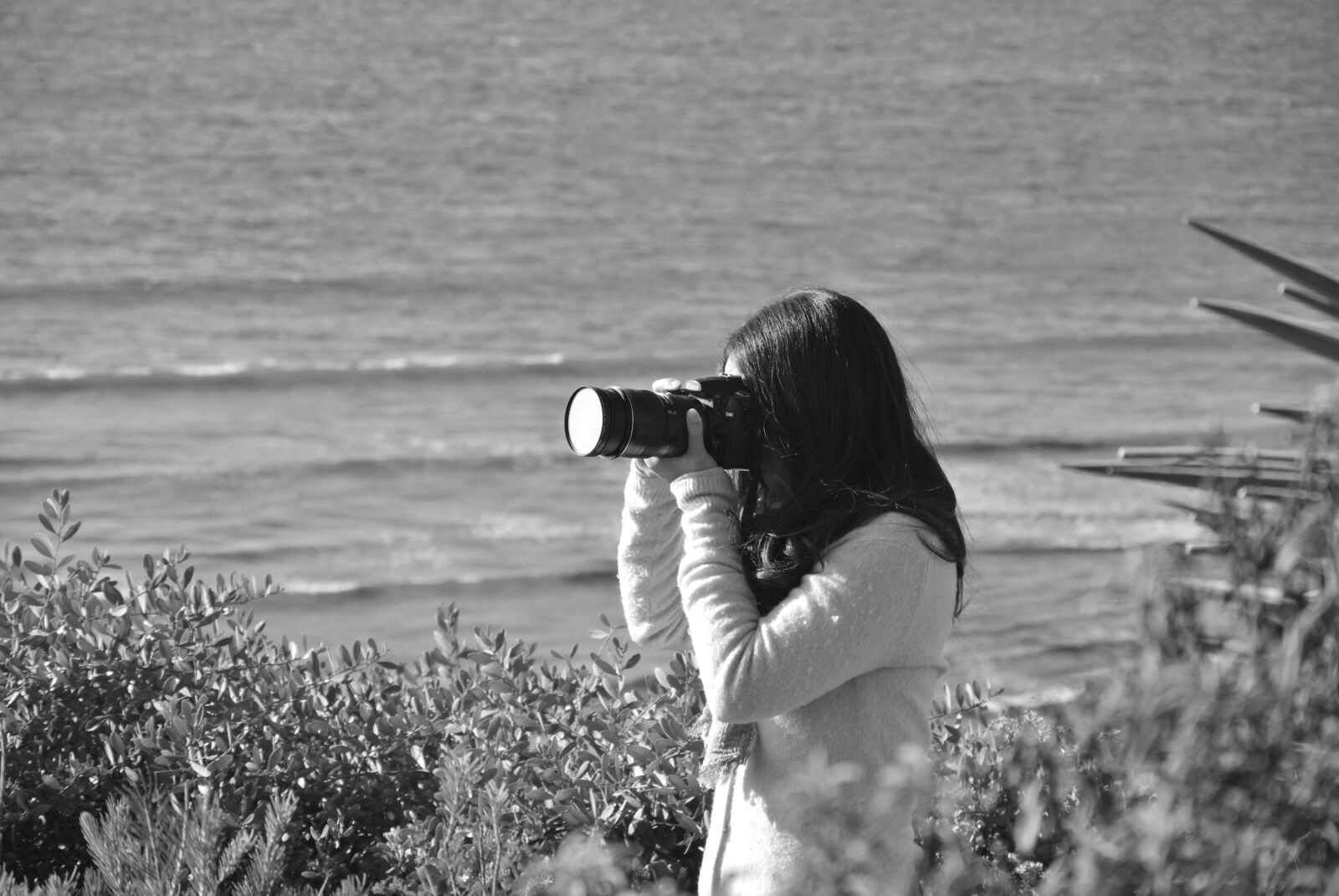 Nikon 1 V1 sample photo. Beach, black, and, white photography
