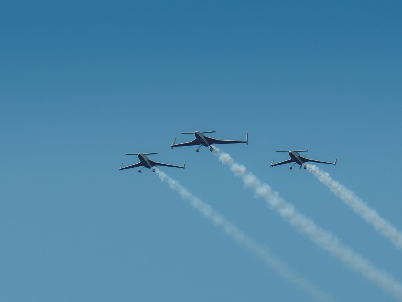 Olympus OM-D E-M5 II sample photo. Air festival, flight, aircraft photography