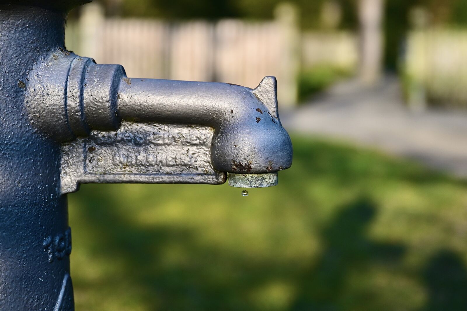 Nikon Nikkor Z 24-70mm F2.8 S sample photo. Faucet, drip, water photography